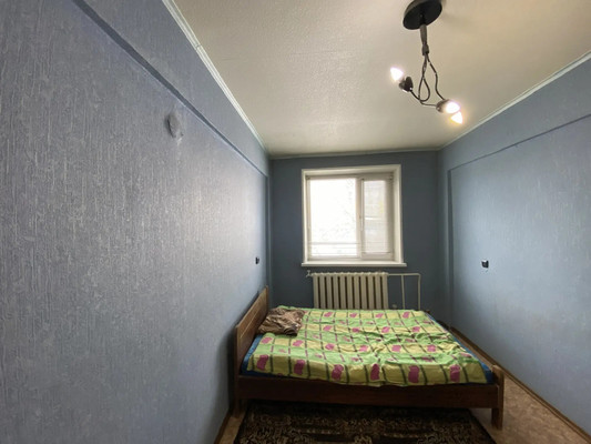 Продам трехкомнатную (3-комн.) квартиру, Дружбы Народов ул, 15а, Нижневартовск г