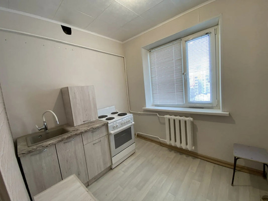 Продам трехкомнатную (3-комн.) квартиру, Дружбы Народов ул, 15а, Нижневартовск г