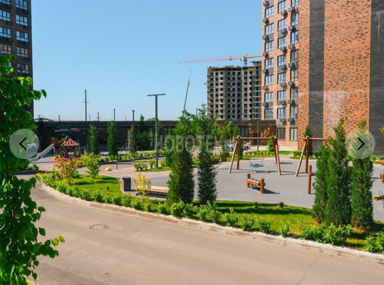 Продам двухкомнатную (2-комн.) квартиру, 12 Марта ул, 12, Майкоп г