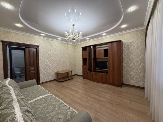 Продам двухкомнатную (2-комн.) квартиру, Гаражная ул, 71, Краснодар г