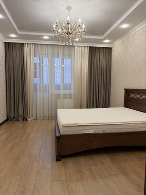 Продам двухкомнатную (2-комн.) квартиру, Гаражная ул, 71, Краснодар г