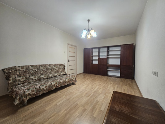 Сдам однокомнатную (1-комн.) квартиру, Осенний б-р, 20к2, Москва г