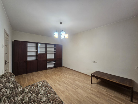 Сдам однокомнатную (1-комн.) квартиру, Осенний б-р, 20к2, Москва г