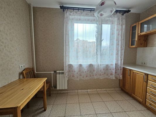 Сдам однокомнатную (1-комн.) квартиру, Осенний б-р, 20к2, Москва г