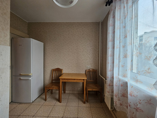 Сдам однокомнатную (1-комн.) квартиру, Осенний б-р, 20к2, Москва г