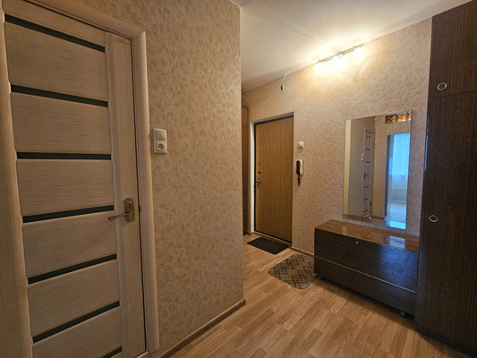 Сдам однокомнатную (1-комн.) квартиру, Осенний б-р, 20к2, Москва г