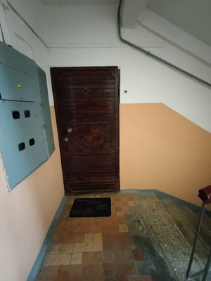 Продам трехкомнатную (3-комн.) квартиру, 2, Сосновый п