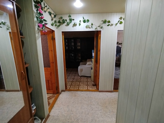 Продам трехкомнатную (3-комн.) квартиру, 2, Сосновый п