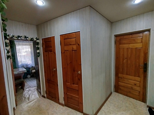 Продам трехкомнатную (3-комн.) квартиру, 2, Сосновый п