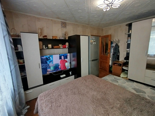 Продам трехкомнатную (3-комн.) квартиру, 2, Сосновый п