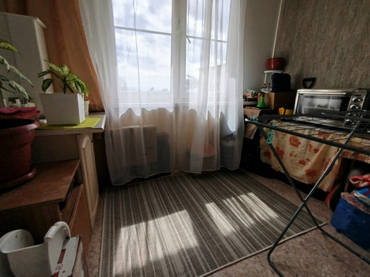 Продам трехкомнатную (3-комн.) квартиру, 2, Сосновый п