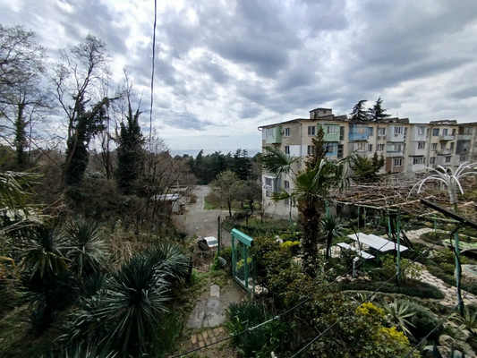 Продам трехкомнатную (3-комн.) квартиру, 2, Сосновый п