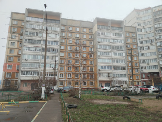 Продам двухкомнатную (2-комн.) квартиру, Керченская ул, 20, Нижний Новгород г