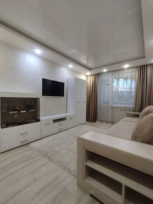 Продам двухкомнатную (2-комн.) квартиру, Кутузова ул, 76, Красноярск г