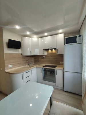 Продам двухкомнатную (2-комн.) квартиру, Кутузова ул, 76, Красноярск г