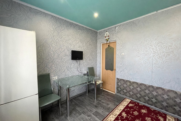 Продам двухкомнатную (2-комн.) квартиру, Тренева ул, 11к2, Астрахань г