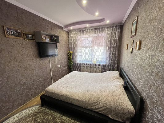 Продам двухкомнатную (2-комн.) квартиру, Тренева ул, 11к2, Астрахань г