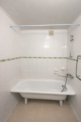 Продам двухкомнатную (2-комн.) квартиру, Тренева ул, 11к2, Астрахань г