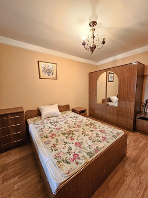 Продам двухкомнатную (2-комн.) квартиру, 2-й Таманской Дивизии ул, 37, Вольный Аул кп