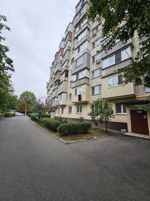 Продам двухкомнатную (2-комн.) квартиру, 2-й Таманской Дивизии ул, 37, Вольный Аул кп