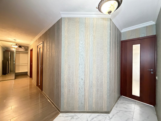 Продам двухкомнатную (2-комн.) квартиру, Атажукина ул, 10, Нальчик г