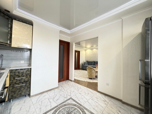 Продам двухкомнатную (2-комн.) квартиру, Атажукина ул, 10, Нальчик г