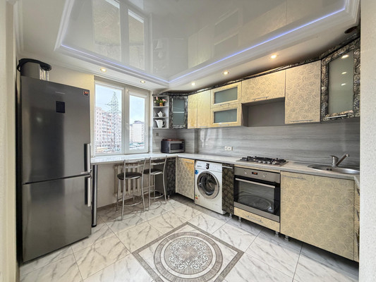 Продам двухкомнатную (2-комн.) квартиру, Атажукина ул, 10, Нальчик г