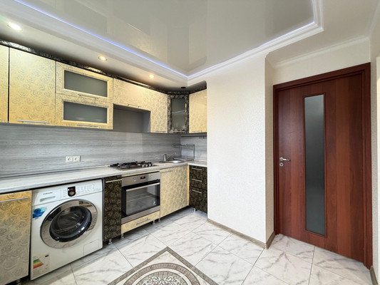 Продам двухкомнатную (2-комн.) квартиру, Атажукина ул, 10, Нальчик г