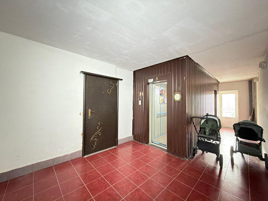 Продам двухкомнатную (2-комн.) квартиру, Атажукина ул, 10, Нальчик г