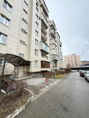 Продам двухкомнатную (2-комн.) квартиру, Атажукина ул, 10, Нальчик г