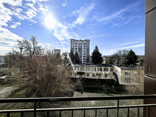 Продам однокомнатную (1-комн.) квартиру, Затишье ул, 5, Нальчик г