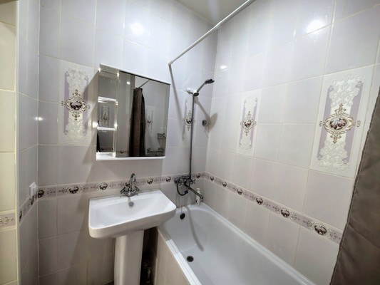 Продам однокомнатную (1-комн.) квартиру, Затишье ул, 5, Нальчик г