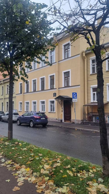 Продам трехкомнатную (3-комн.) квартиру, 16-я В.О. линия, 45, Санкт-Петербург г