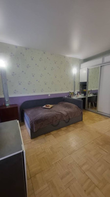 Продам трехкомнатную (3-комн.) квартиру, 16-я В.О. линия, 45, Санкт-Петербург г