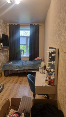 Продам трехкомнатную (3-комн.) квартиру, 16-я В.О. линия, 45, Санкт-Петербург г