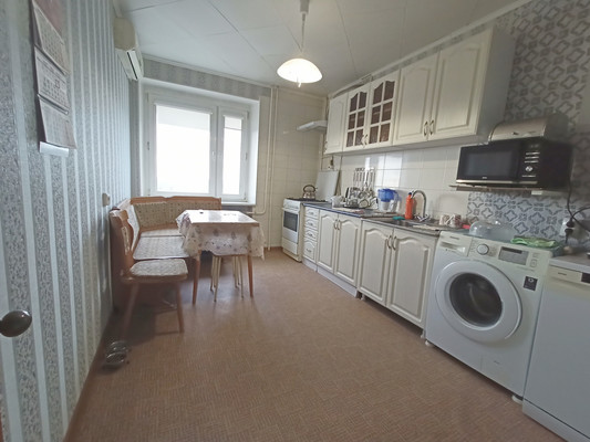 Продам трехкомнатную (3-комн.) квартиру, Малиновского ул, 36, Ростов-на-Дону г