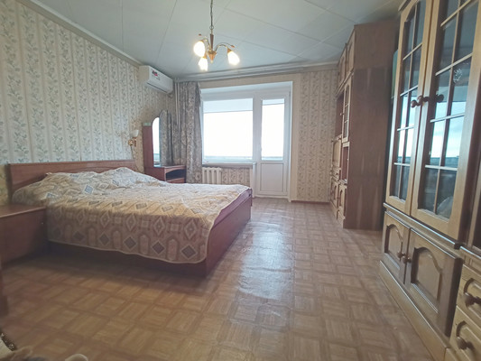 Продам трехкомнатную (3-комн.) квартиру, Малиновского ул, 36, Ростов-на-Дону г