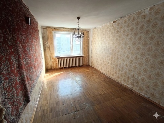 Продам трехкомнатную (3-комн.) квартиру, 246, Калининец рп