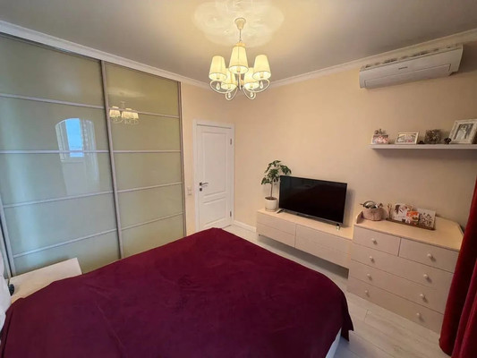 Продам трехкомнатную (3-комн.) квартиру, Маршала Жукова пр-кт, 21, Ростов-на-Дону г