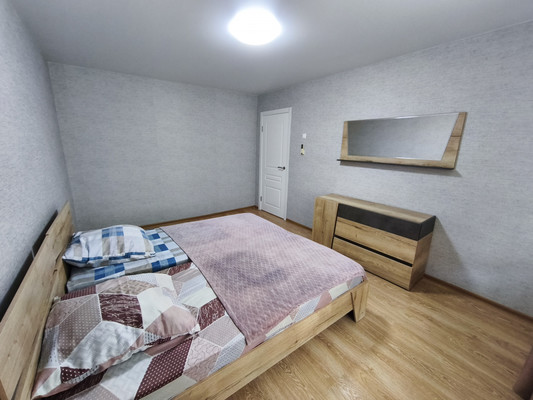 Продам двухкомнатную (2-комн.) квартиру, 1, Сосновый п