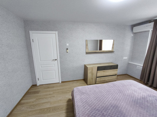 Продам двухкомнатную (2-комн.) квартиру, 1, Сосновый п