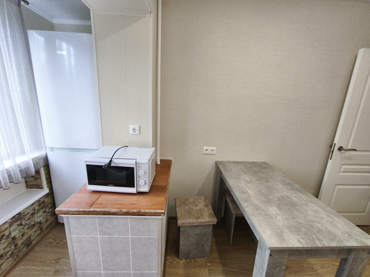 Продам двухкомнатную (2-комн.) квартиру, 1, Сосновый п