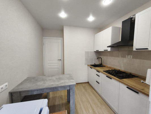 Продам двухкомнатную (2-комн.) квартиру, 1, Сосновый п