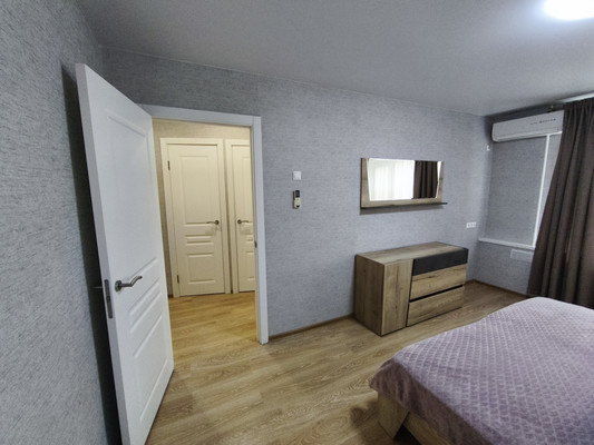 Продам двухкомнатную (2-комн.) квартиру, 1, Сосновый п