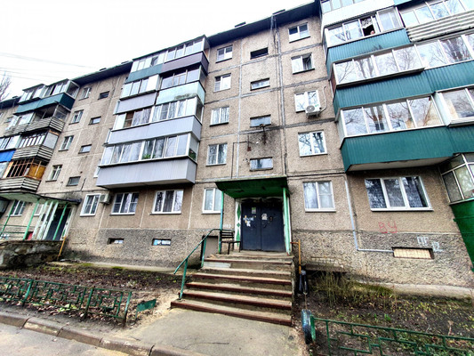 Продам двухкомнатную (2-комн.) квартиру, 15-й мкр, 3, Липецк г