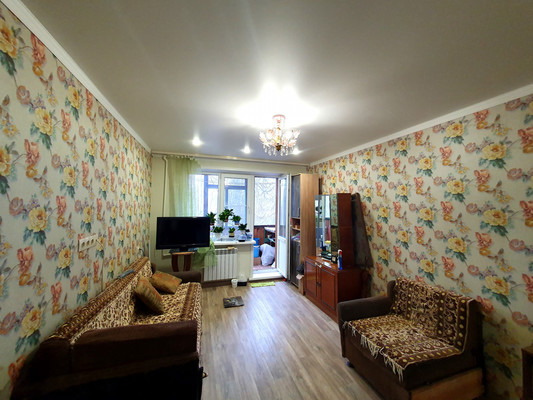 Продам двухкомнатную (2-комн.) квартиру, 15-й мкр, 3, Липецк г