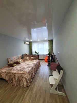 Продам двухкомнатную (2-комн.) квартиру, 15-й мкр, 3, Липецк г