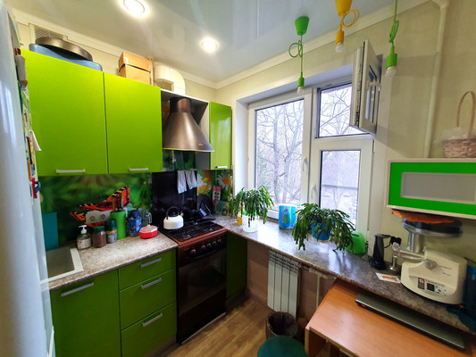 Продам двухкомнатную (2-комн.) квартиру, 15-й мкр, 3, Липецк г