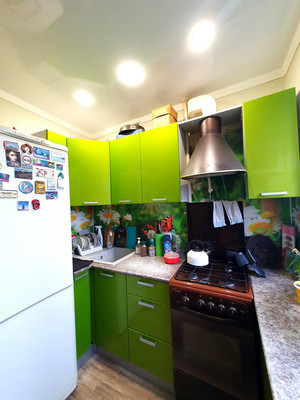 Продам двухкомнатную (2-комн.) квартиру, 15-й мкр, 3, Липецк г