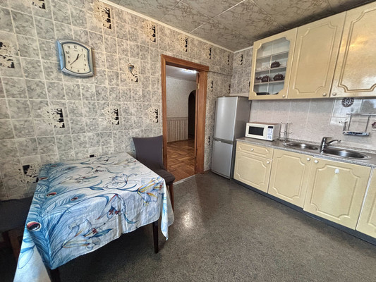 Продам трехкомнатную (3-комн.) квартиру, Свободы ул, 81, Рязань г